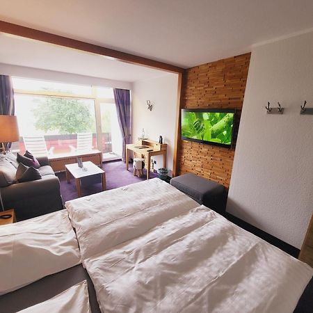 Berghotel Habbel Und Die Welt Kann Warten Cobbenrode Esterno foto