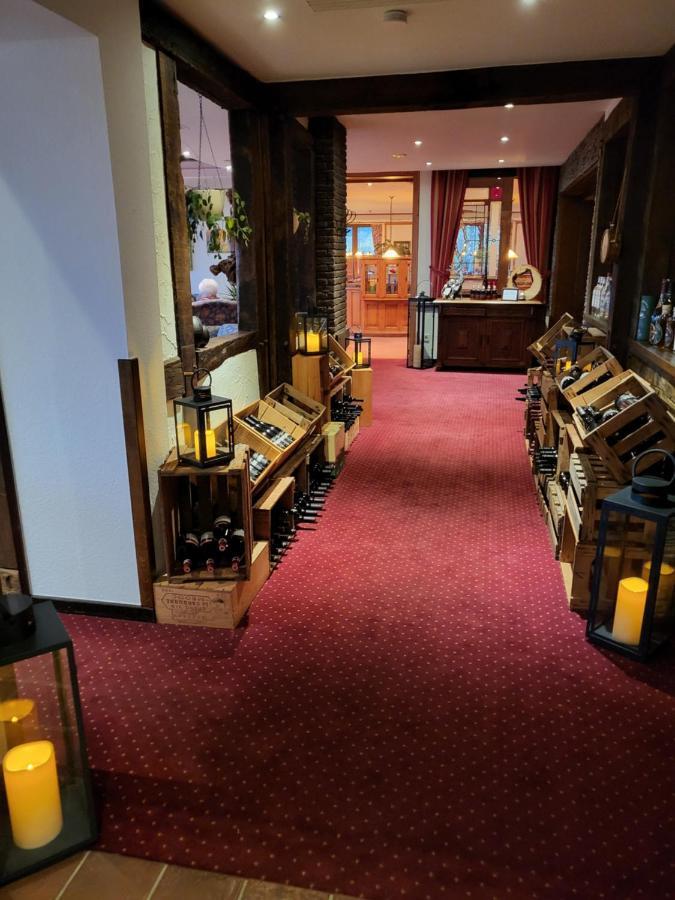 Berghotel Habbel Und Die Welt Kann Warten Cobbenrode Esterno foto